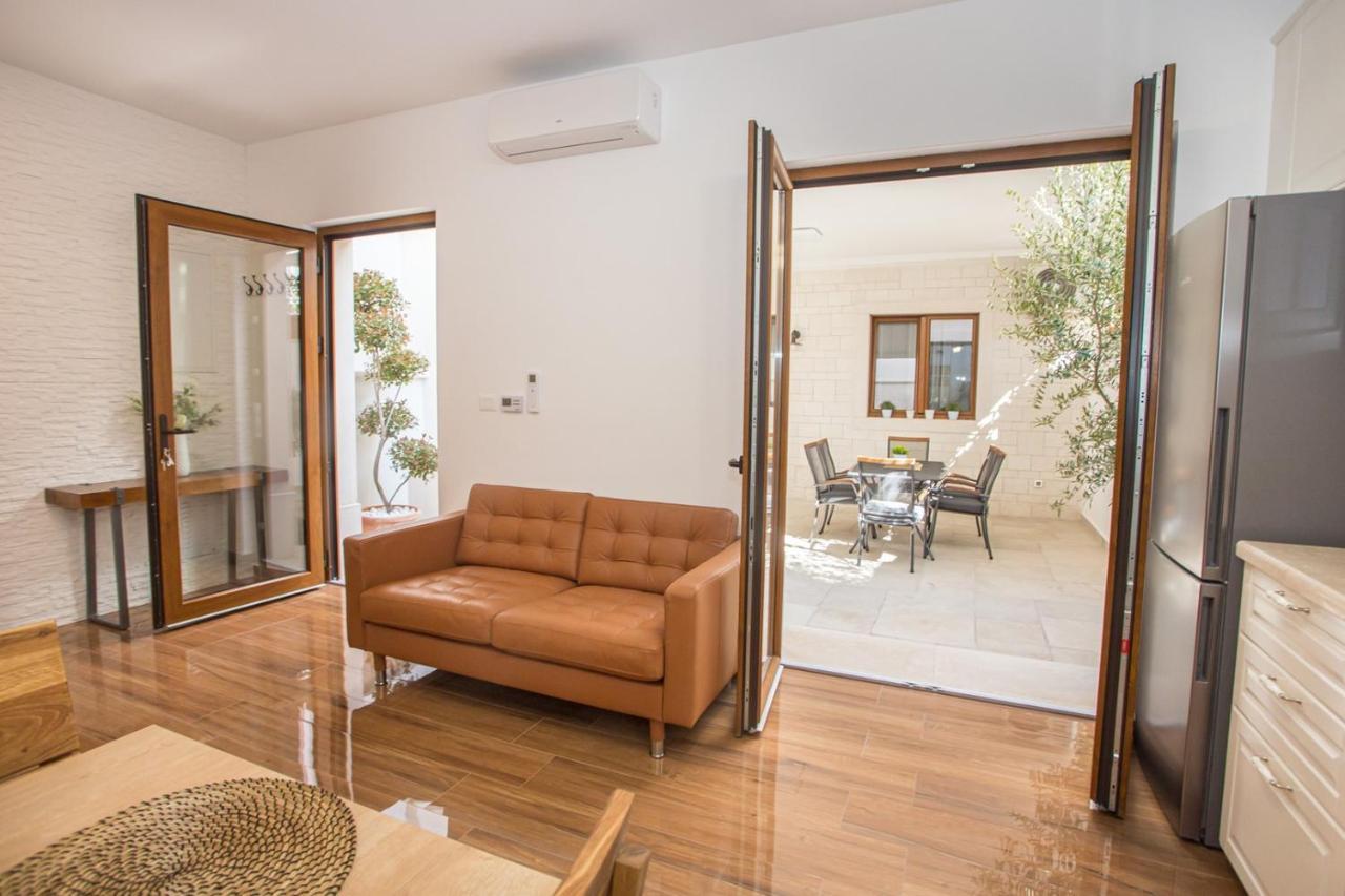 Holiday Home Camellia Porec Exterior photo