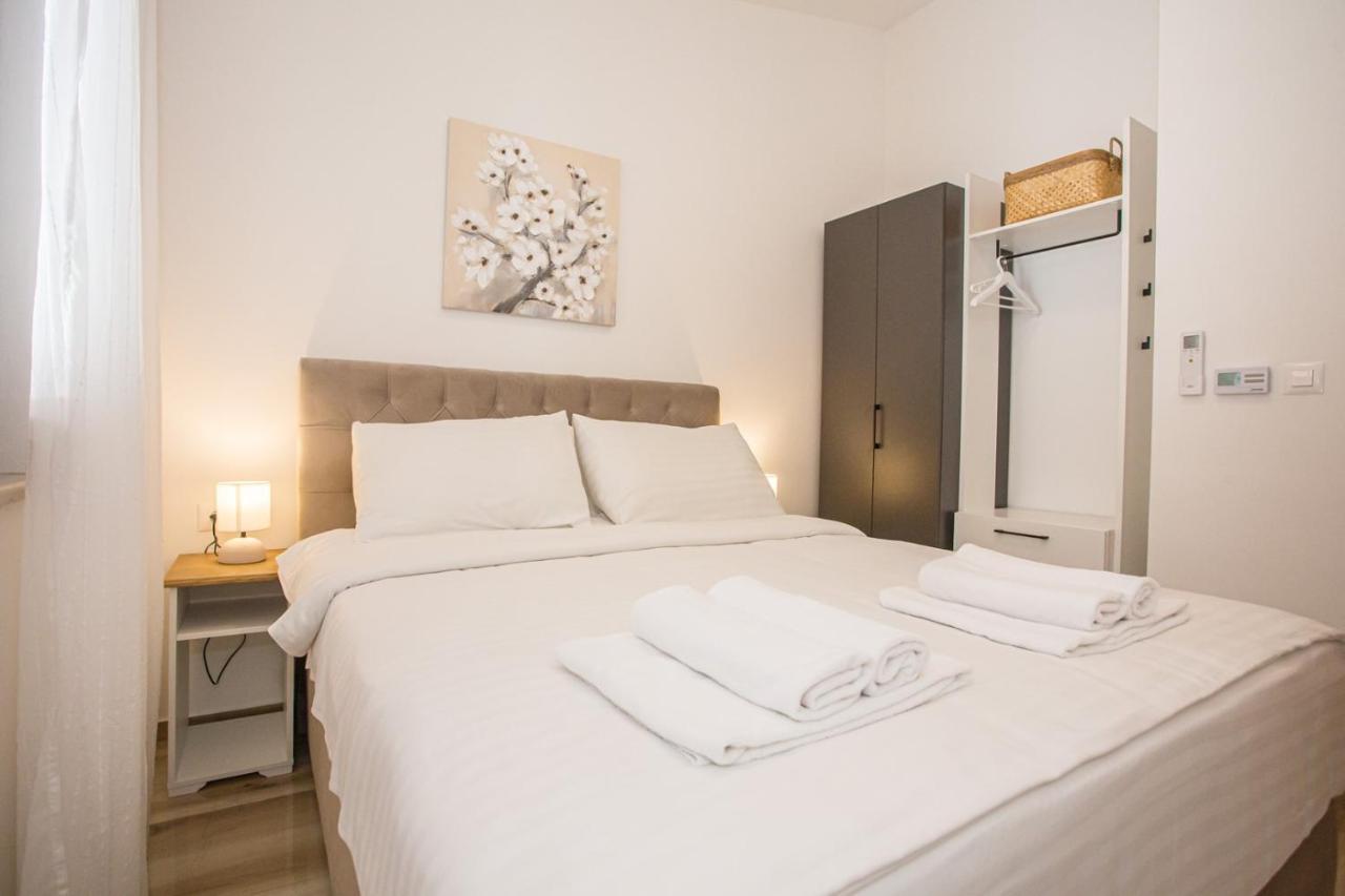 Holiday Home Camellia Porec Exterior photo