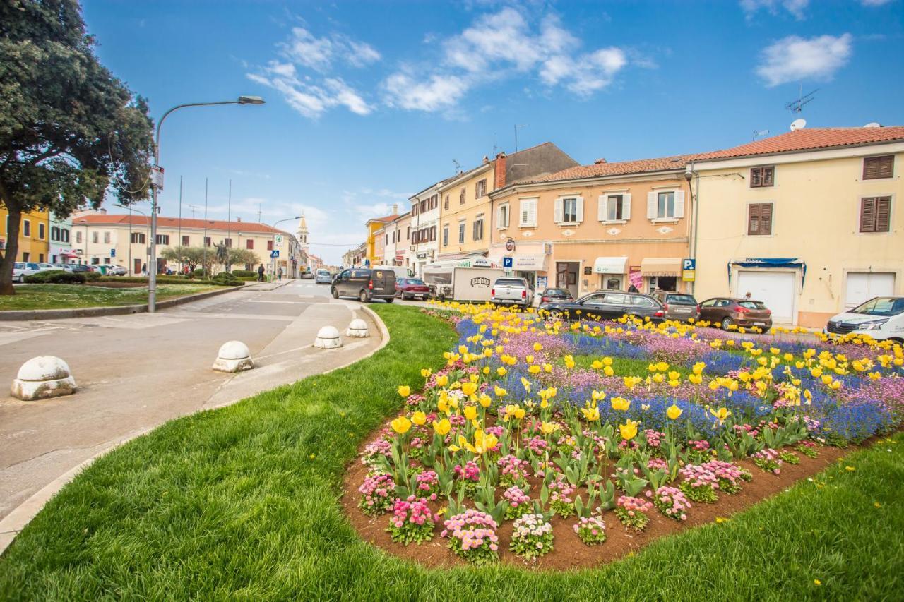 Holiday Home Camellia Porec Exterior photo